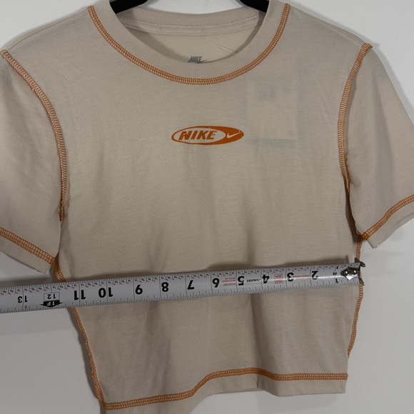 NWT Nike Chill 90s Threads logo crop t-shirt - Picture 10 of 11